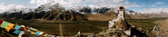 panorama Yumbu Lhakhang